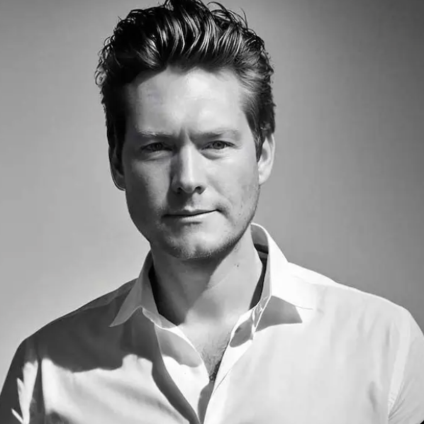 Tom Goodwin: AI & Digital Transformation Speaker